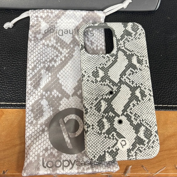 Loopy Case - Picture 1 of 5